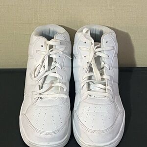 White and1 mens shoes